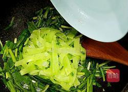 韭菜炒莴苣的做法图解5