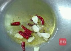 荷兰豆炒香肠的做法图解4