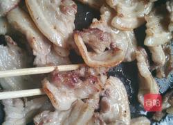 姜葱炒五花肉的做法图解2