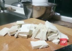 白菜烧豆腐的做法图解1