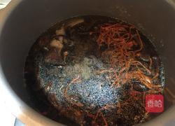 蘑菇虫草花炖鸡的做法图解3