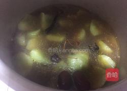 蘑菇虫草花炖鸡的做法图解5