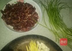 香菜小炒牛肉的做法图解1