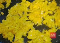 鸡蛋火腿炒饭的做法图解4