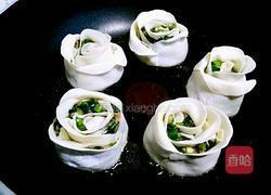 韭菜虾仁玫瑰花煎饺#年夜饭的做法图解10