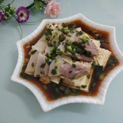 咸肉蒸白豆腐干