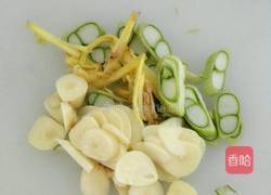 清炒胡萝卜丝的做法图解2