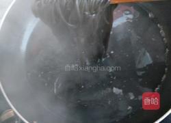 凉拌蕨根粉的做法图解3