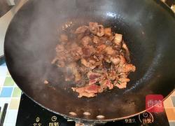 西兰花炒肉的做法图解4