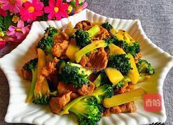 西兰花炒肉的做法图解7