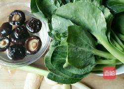 香菇油菜的做法图解1