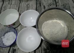 自制零食猫耳朵的做法图解1