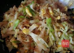 鸡蛋圆白菜炒饼的做法图解13