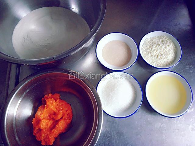 准备食材:所有食材称好，鸡蛋忘了