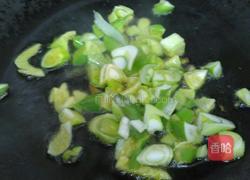 平菇酱汁疙瘩汤的做法图解3