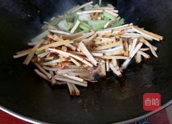 芹菜香干炒肉的做法图解6