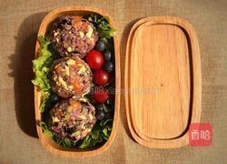 烟熏三文鱼饭团——办公室午餐便当的做法图解5