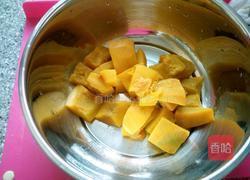 南瓜葱油饼的做法图解1