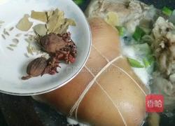 私房秘制肘子的做法图解7