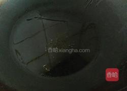 平菇炒腊肠的做法图解3