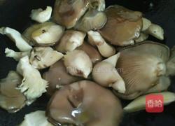 平菇炒腊肠的做法图解6