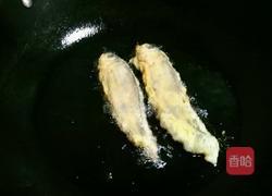 炸小黄鱼的做法图解7