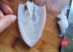 韭菜花炒鲜鱿的做法图解3