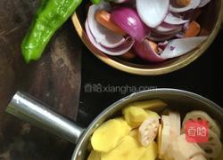 干锅脆皮肠的做法图解1