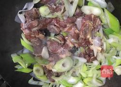 大葱炒羊肉的做法图解5