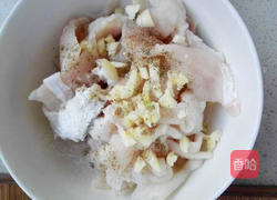 水煮鱼片的做法图解2