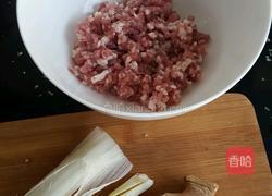 娃娃菜炖狮子头的做法图解1