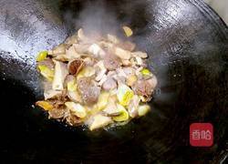 腊肠炒蘑菇的做法图解9