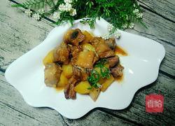 排骨烧土豆的做法图解1
