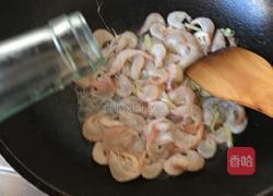 青虾炒韭菜的做法图解8