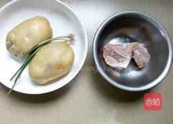 清炒土豆片的做法图解1