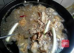 腊排骨肚条猪蹄汤锅的做法图解5