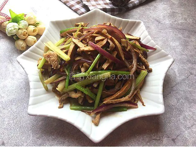 瘦肉炒三丝