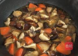 香菇炖鸡腿的做法图解5