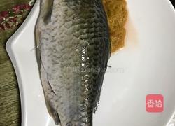 鲫鱼萝卜丝汤的做法图解1