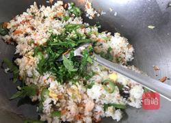 菠萝虾仁蛋炒饭的做法图解16