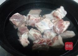 米汤排骨汤的做法图解1
