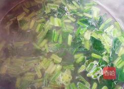 菠菜莲藕汤的做法图解6