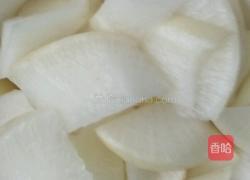 豆瓣酱烧萝卜的做法图解2