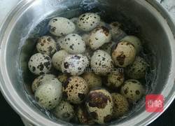 草果卤鹌鹑蛋的做法图解1