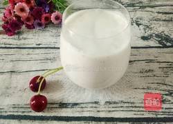 香蕉奶昔的做法图解1