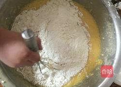 电烤箱烤蛋糕的做法图解3