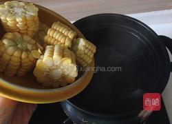 玉米排骨汤的做法图解5