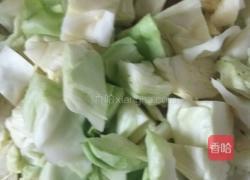 甘蓝炒馍丁的做法图解2