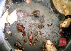 芹菜闷鸡的做法图解2