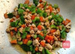 青椒炒鸡丁的做法图解8